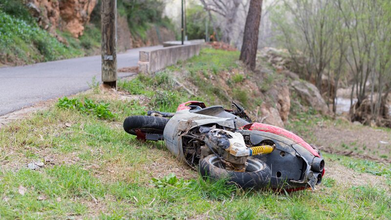 Oregonia, OH – Motorcycle Crash with Injuries on Wilmington Rd.