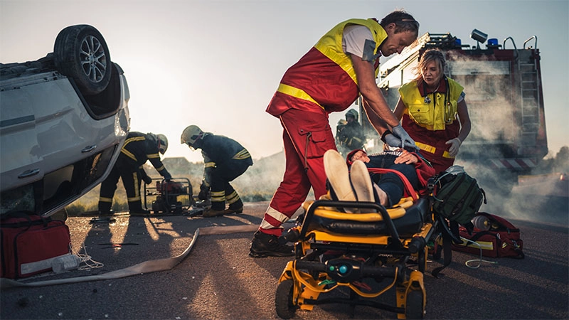 Car and motor crashed injured